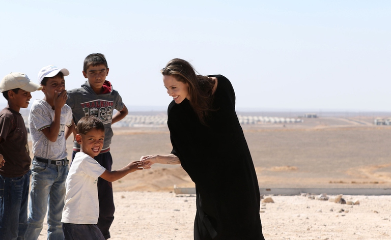 Angelina Jolie Giordania rifugiati