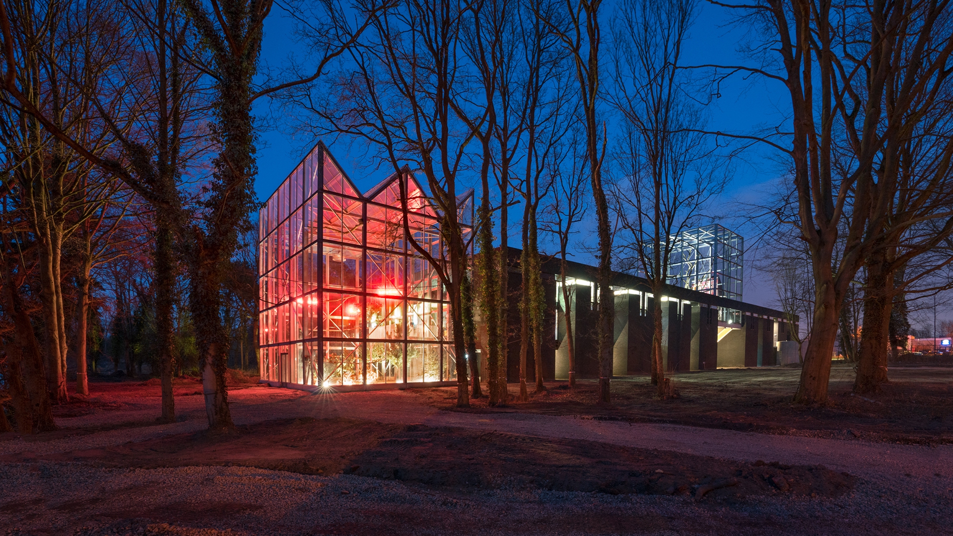 The Battery _ Studio Koen Vanmechelen_ exterior night view_ LABIOMISTA_ Genk _BE_ _ Koen Vanmechelen_ 2018 Photo by Kris Vervaeke copia
