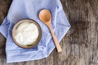 Come si fa una crema light di formaggio fresco allo yogurt senza panna e gelatina?