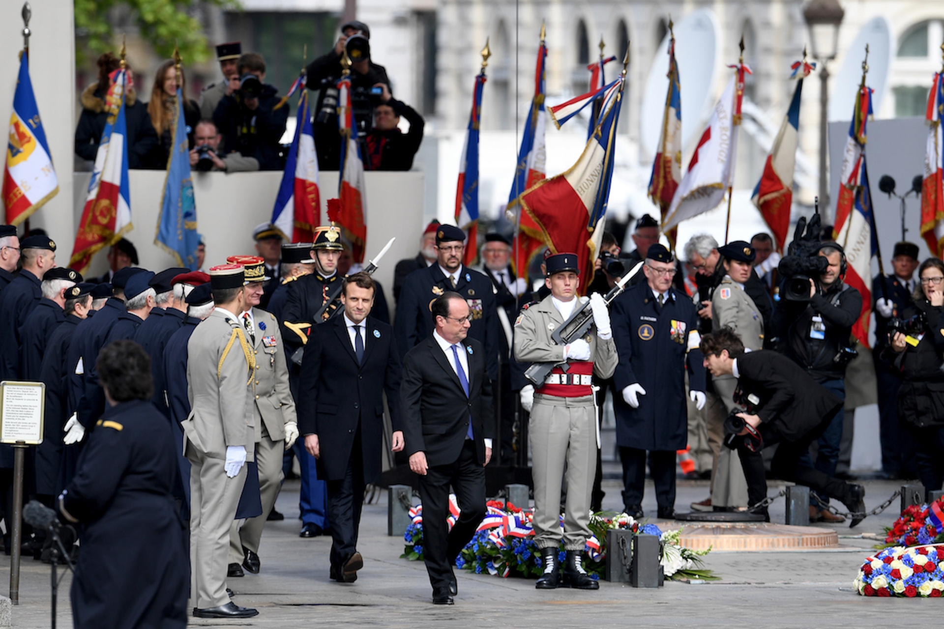 Macron festa elezioni-680290154