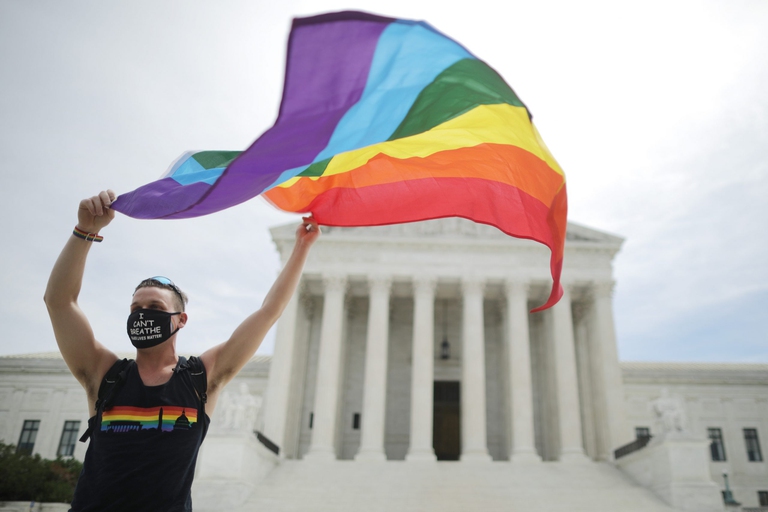 Negli Stati Uniti non si può più licenziare per essere gay o trans, lo stabilisce la Corte Suprema