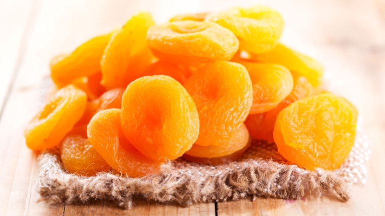 albicocche secche proprietà