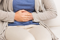 Sindrome del colon irritabile: sintomi, rimedi e cosa mangiare
