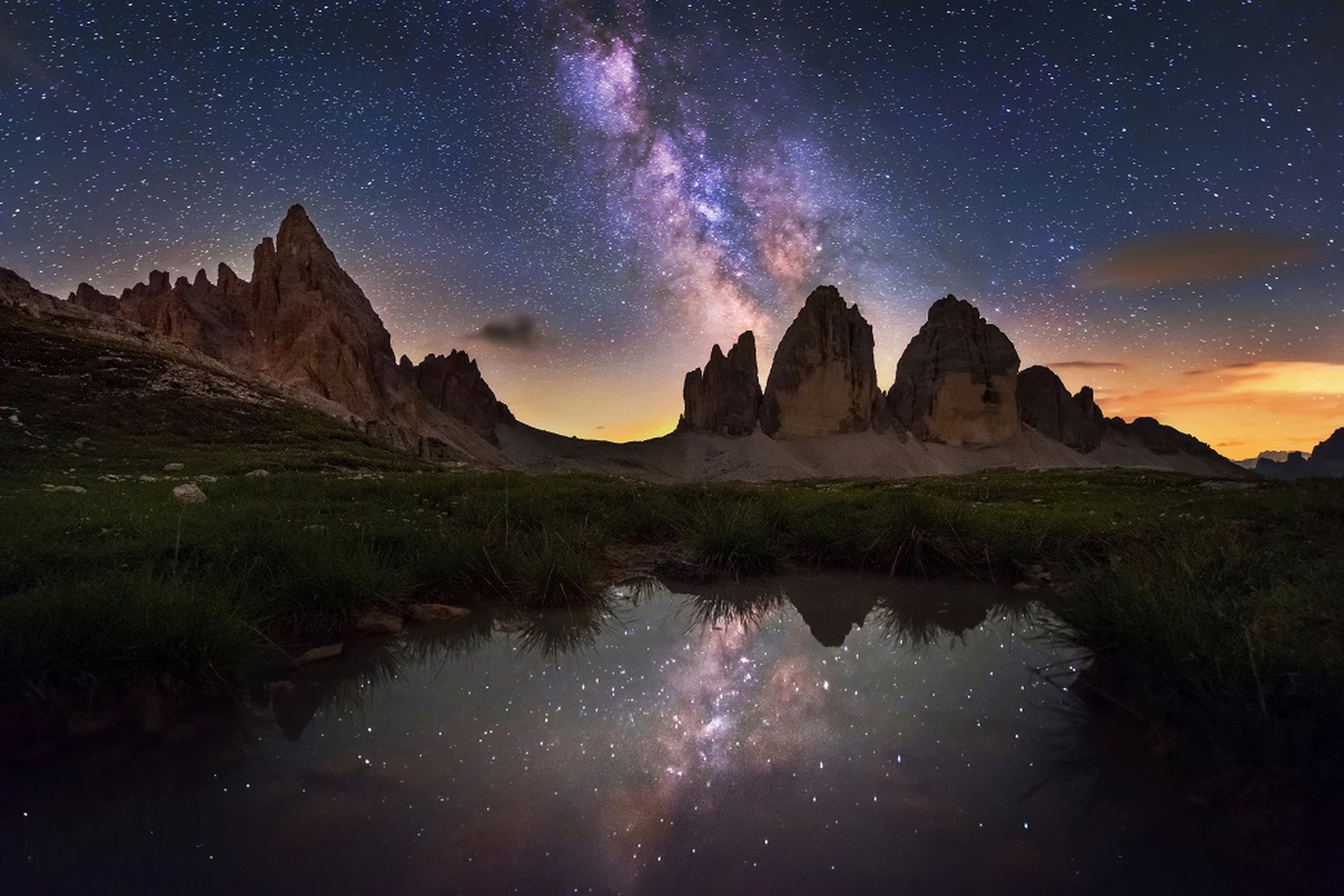 La via lattea sopra le Tre Cime di Lavaredo