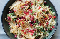 Insalata tiepida di quinoa, finocchi e melagrana