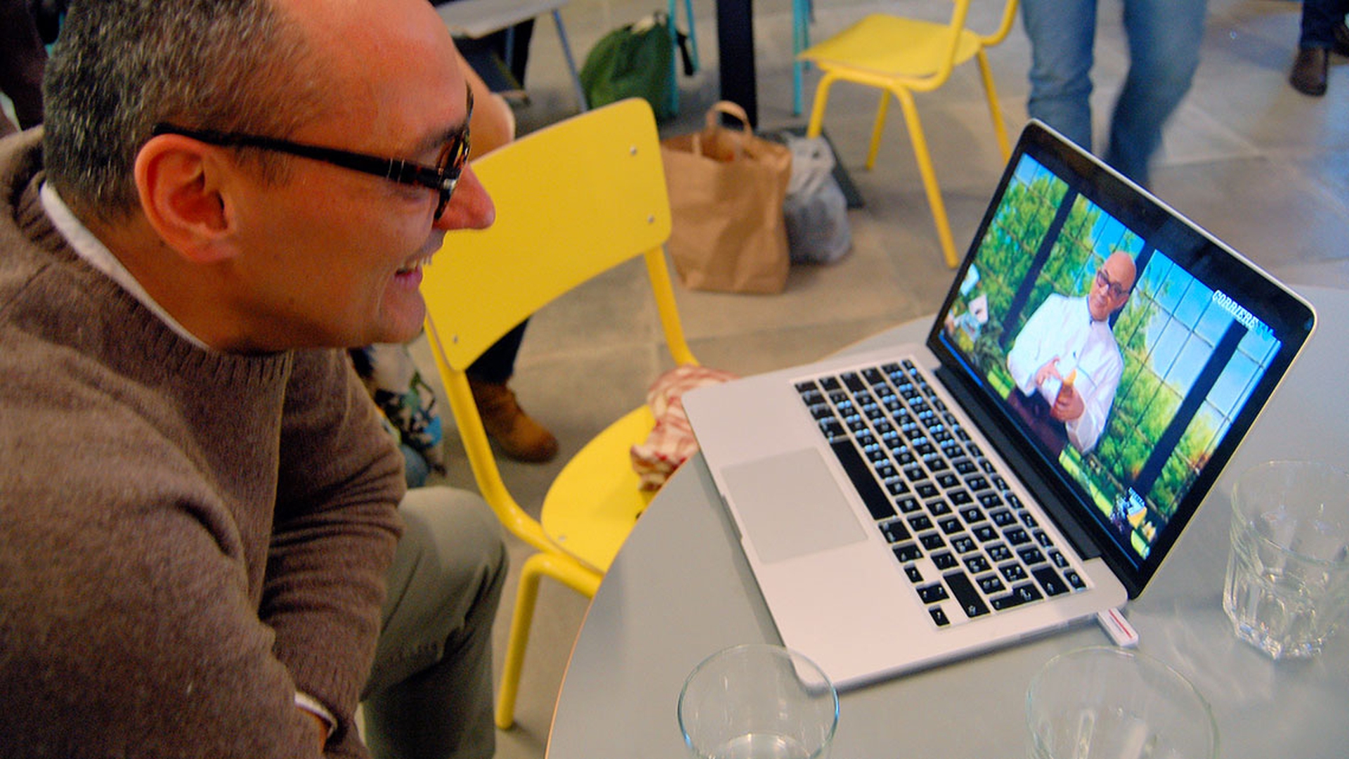 Binaria, Gruppo Abele, Torino