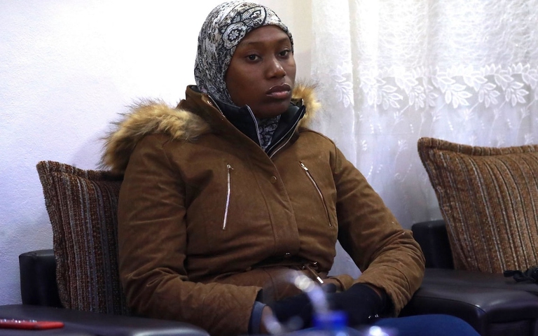 La mamma dei bambini salvati da Roger Waters. Non li vedeva dal 2014.