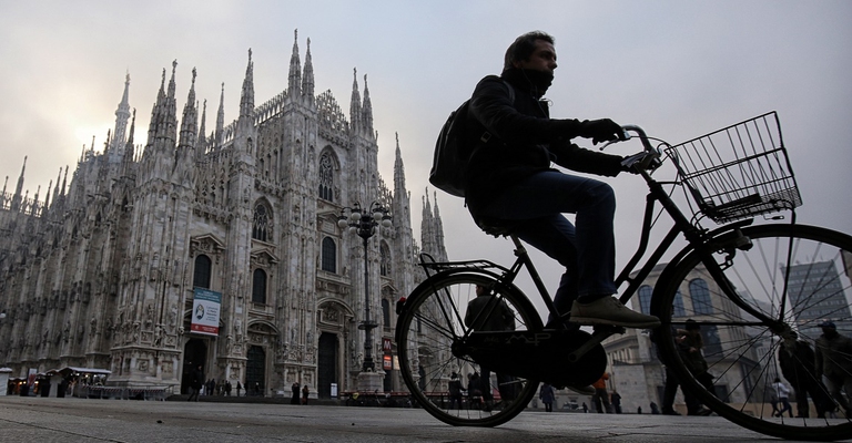 In bici a Milano