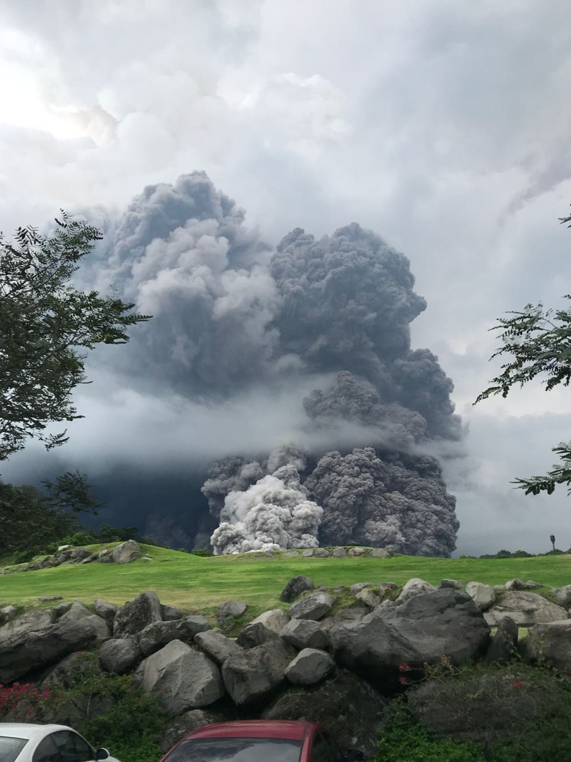 L'eruzione del vulcano Fuego, in Guatemala