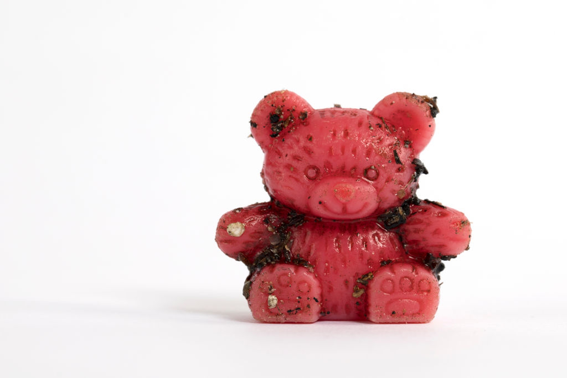 Regno Unito, foto della plastica trovata sulle coste