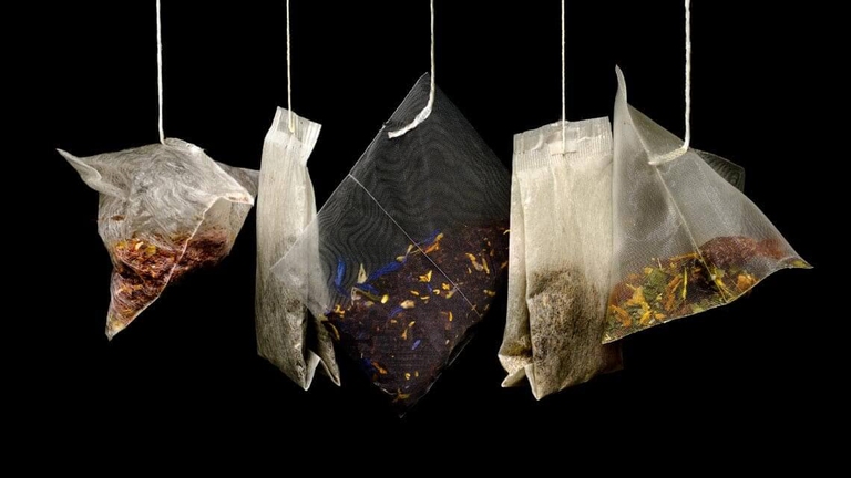 L'olio essenziale di bergamotto viene usato per la concia del tè Earl Grey.