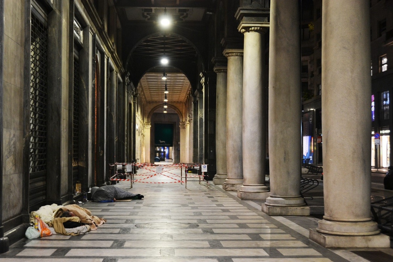 Il lockdown in Italia visto dagli occhi dei senza dimora e di chi li aiuta