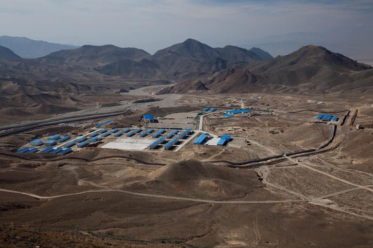 Postazioni di estrazione mineraria della Chinese Metallurgical Corporation a Mes Aynak . Copyright Getty Images