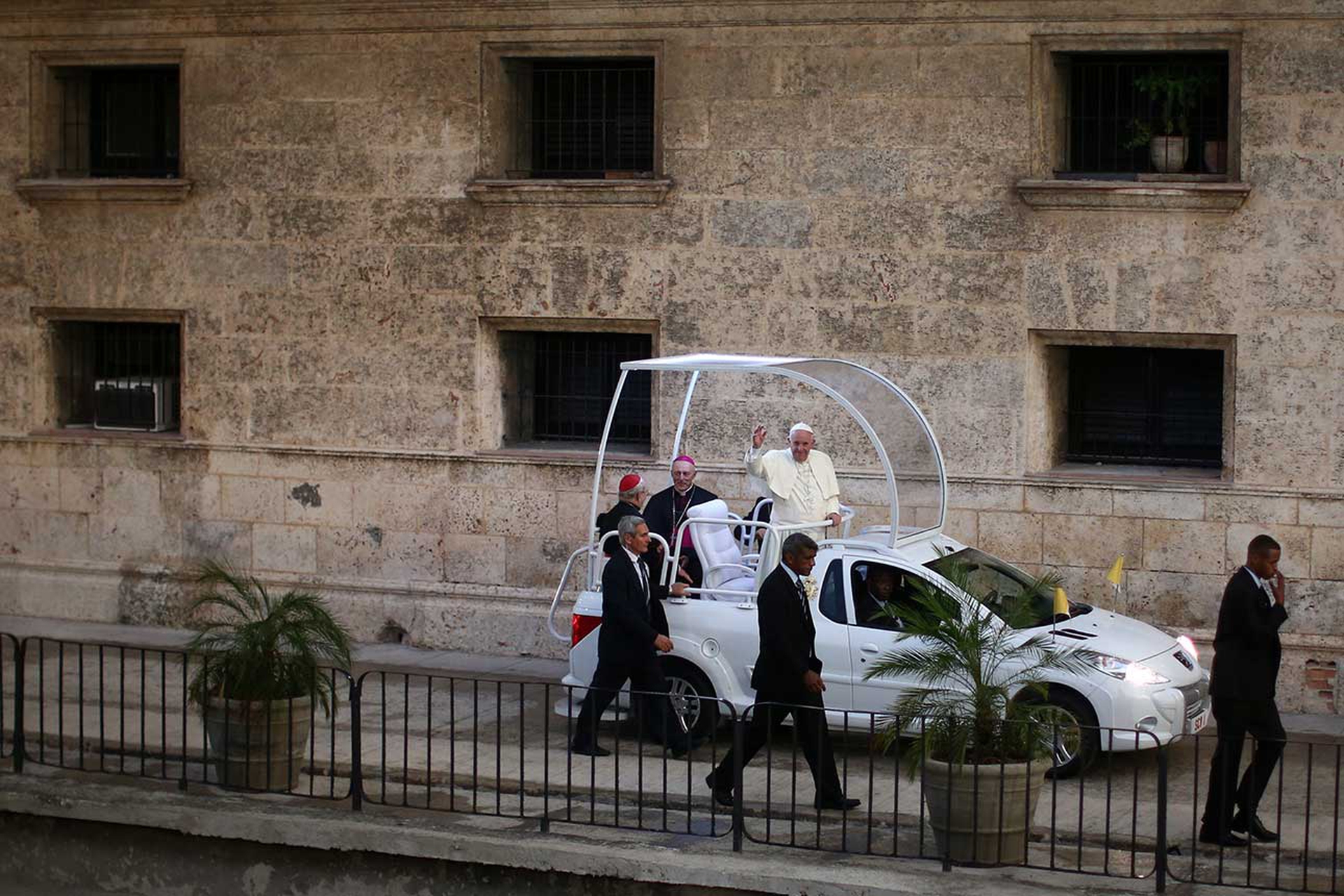 papamobile-cuba