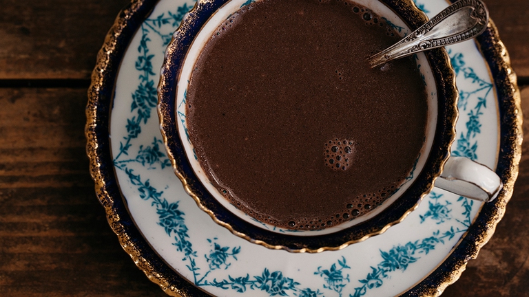 cioccolata calda aromatizzata al cardamomo