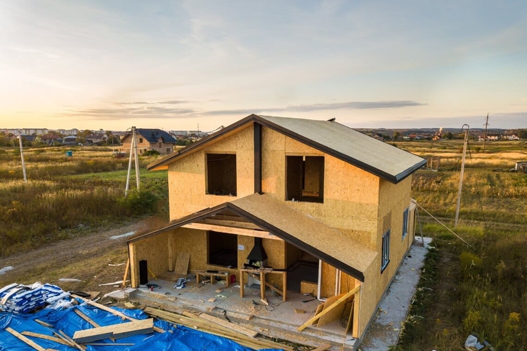 Costruzione di una nuova e moderna casa modulare