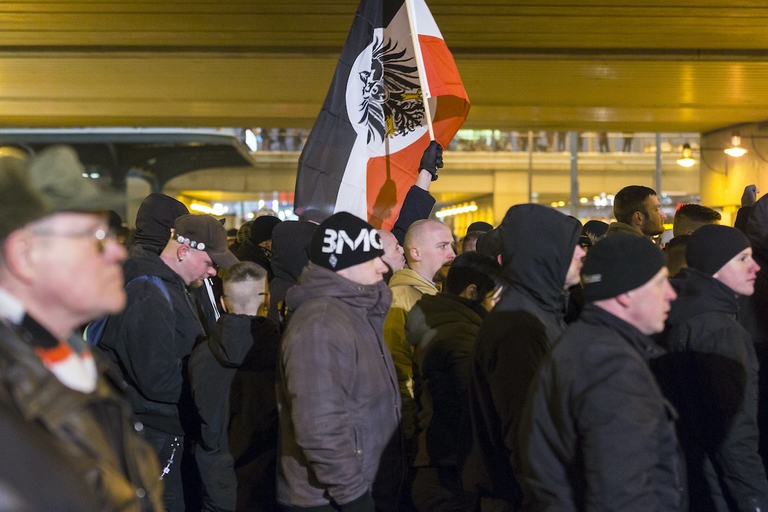 Dresda in Germania dichiara emergenza nazismo