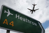 Heathrow di Londra, l’ampliamento dell’aeroporto non convince nessuno
