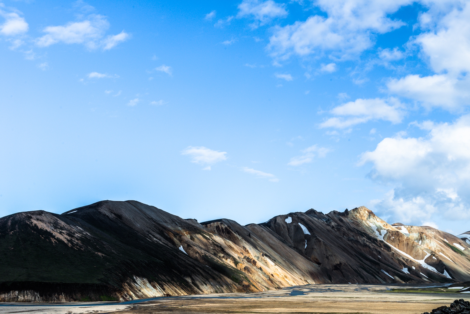 Frostscape, Mattia Vettorello's journey across Iceland