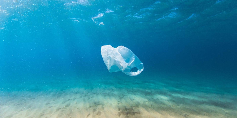 Plastic ocean, uno dei film al Climate space film & music festival.