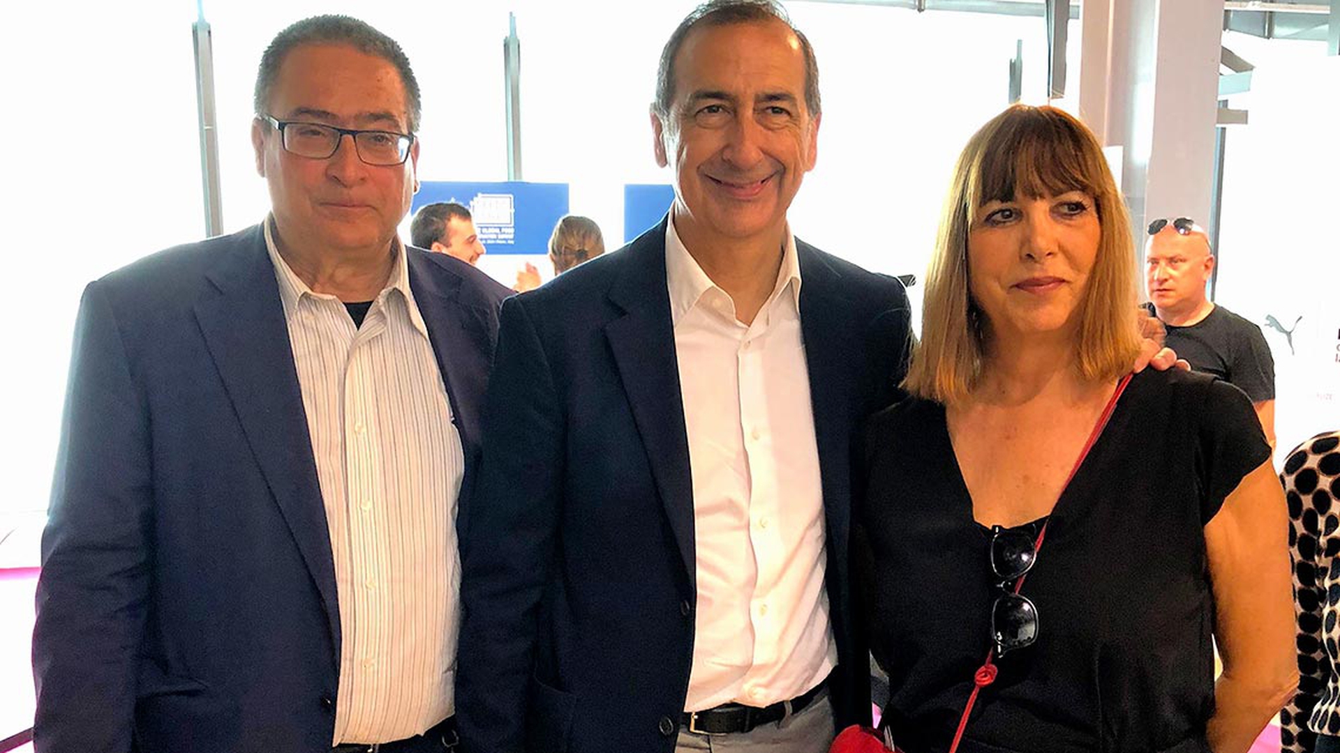 Beppe Sala con Emilio Genovesi e Gisella Borioli