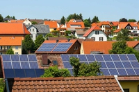 Solare ed eolico hanno prodotto in Europa più energia rispetto alle fossili nel primo semestre