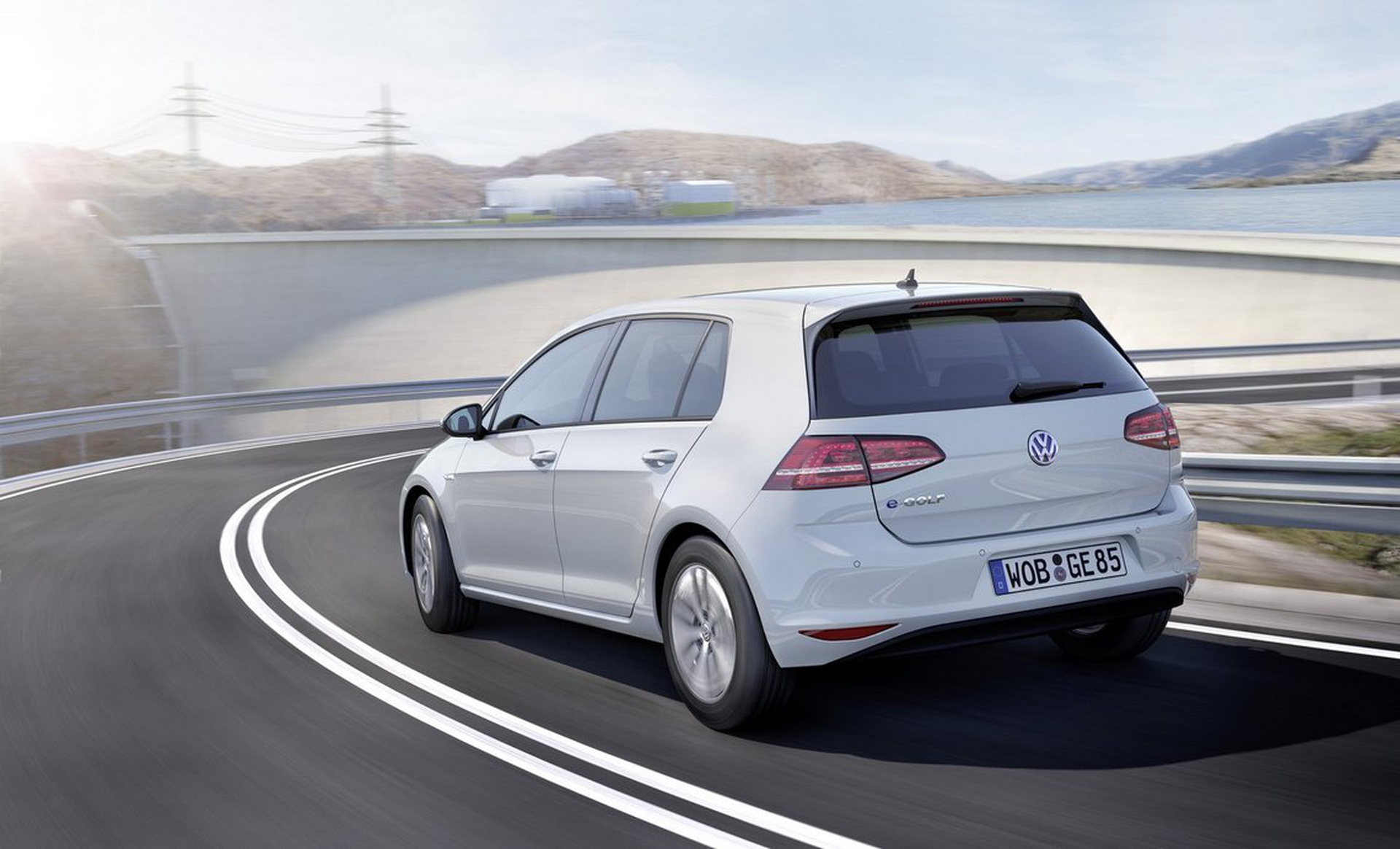 Volkswagen e-Golf_002