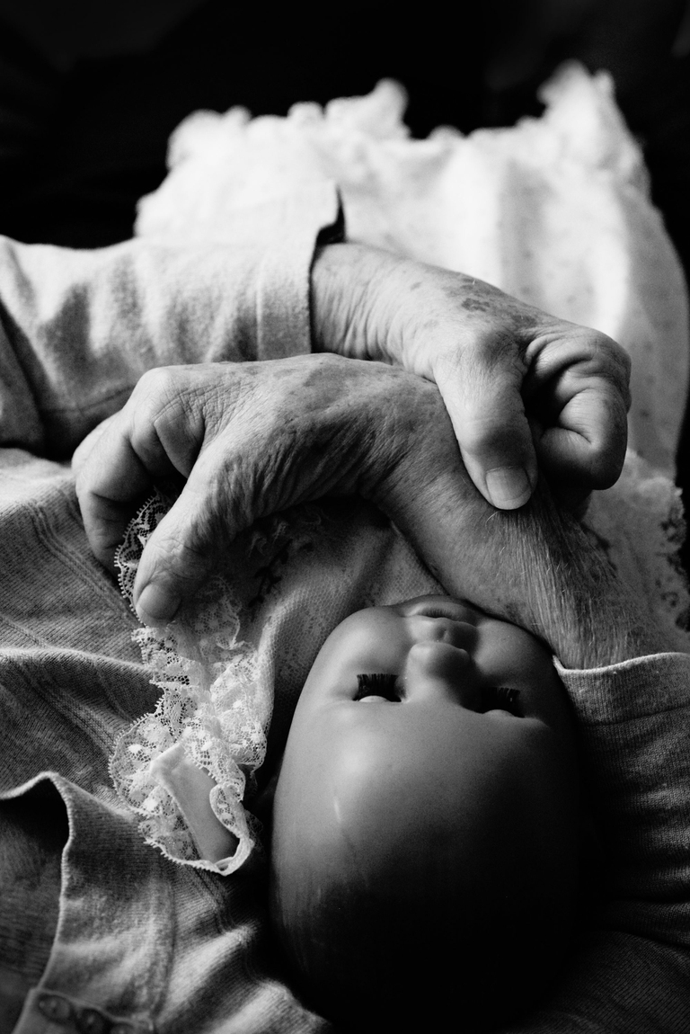 L'isolamento degli anziani a causa della Covid 19 _ Arianne Clément