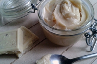 Per le mani, crema al cioccolato bianco e altre delicatessen