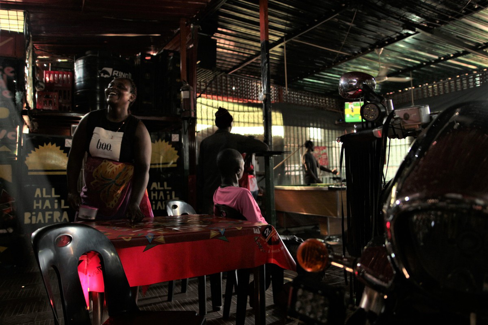 Biafra bikers. Storia di fratellanza e integrazione in sella a una moto