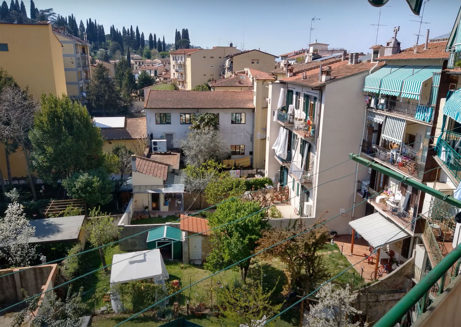 Suono di bambini e uccellini