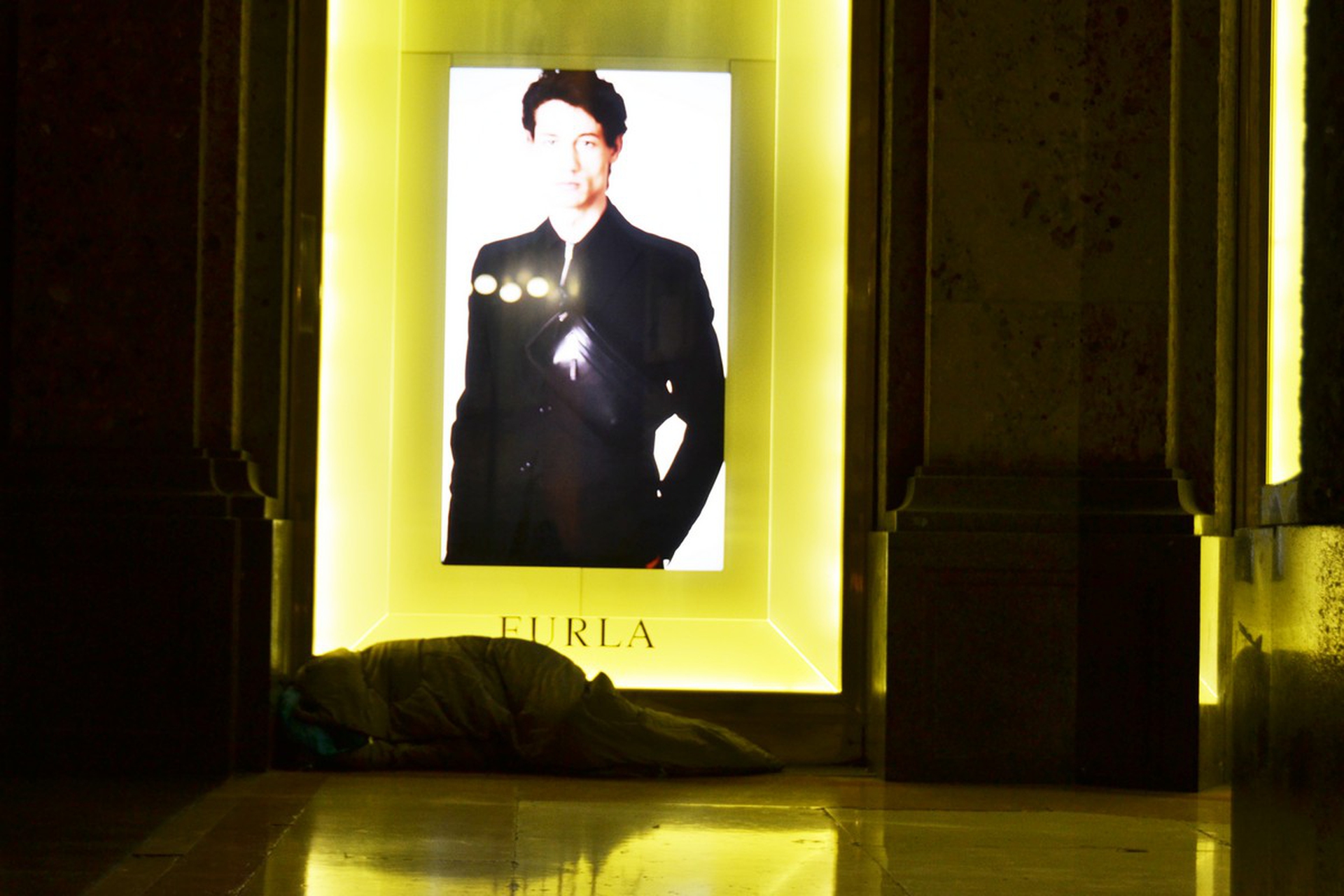 Il lockdown in Italia visto dagli occhi dei senza dimora e di chi li aiuta