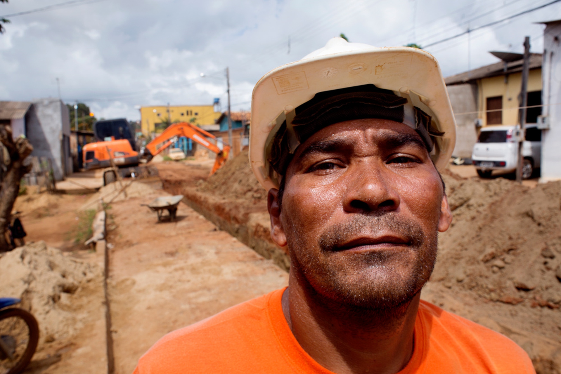 Uno sguardo sul cantiere della diga di Belo Monte