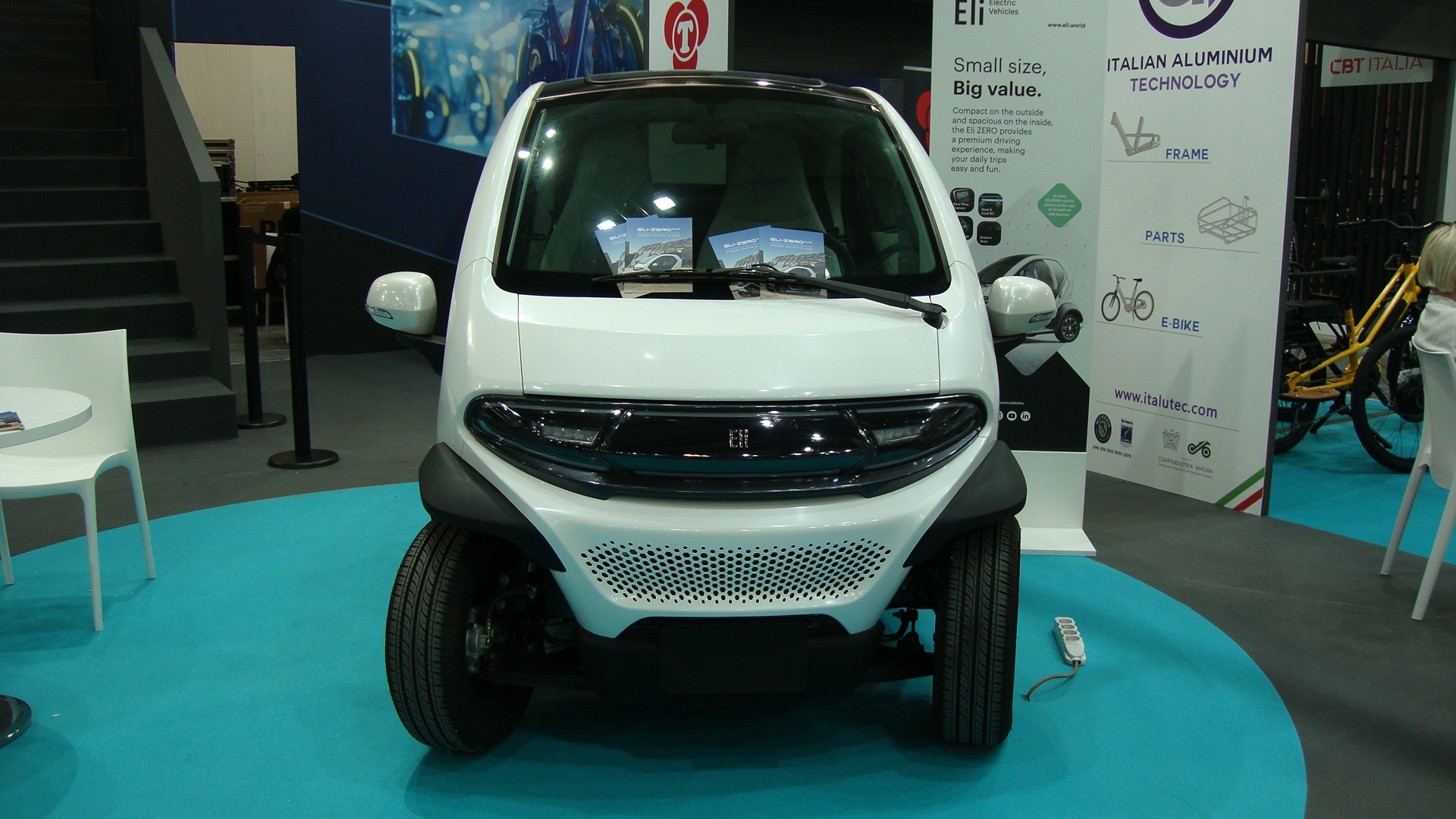 DSC07368 micro car eli