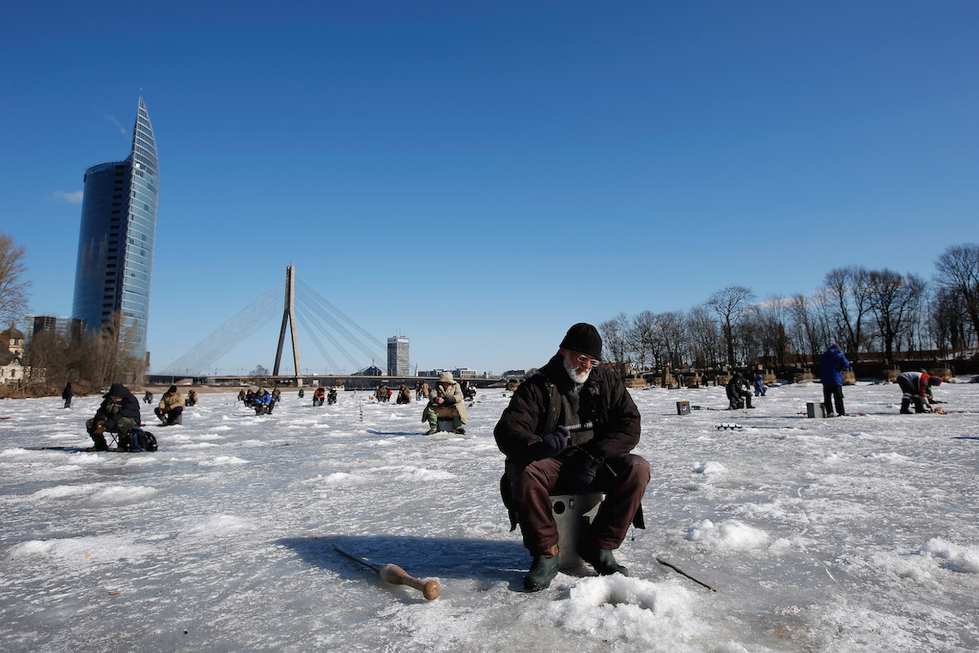 Pesca su ghiaccio a Riga