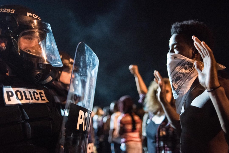 Proteste negli Usa contro la violenza della polizia