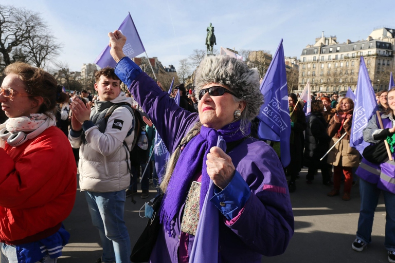 attivista aborto francia