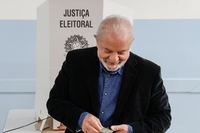 Elezioni in Brasile, si va al ballottaggio per scegliere il presidente. In vantaggio Lula