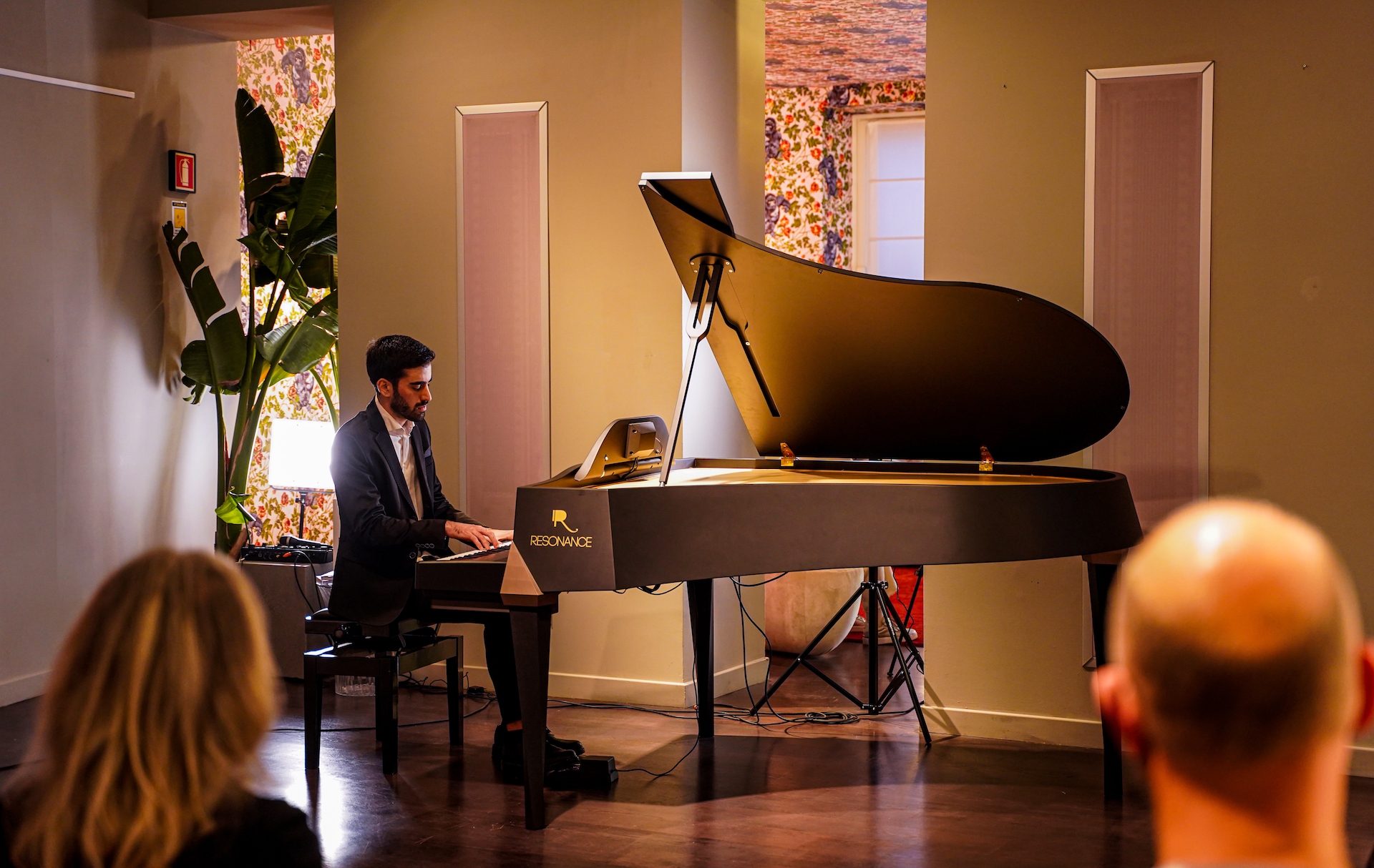 the shape of piano to come 2 @Jonathan Qato Il Salotto di Milano 27_11_2021