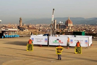 “La porti una trivella a Firenze”. Un pozzo petrolifero in piazzale Michelangelo