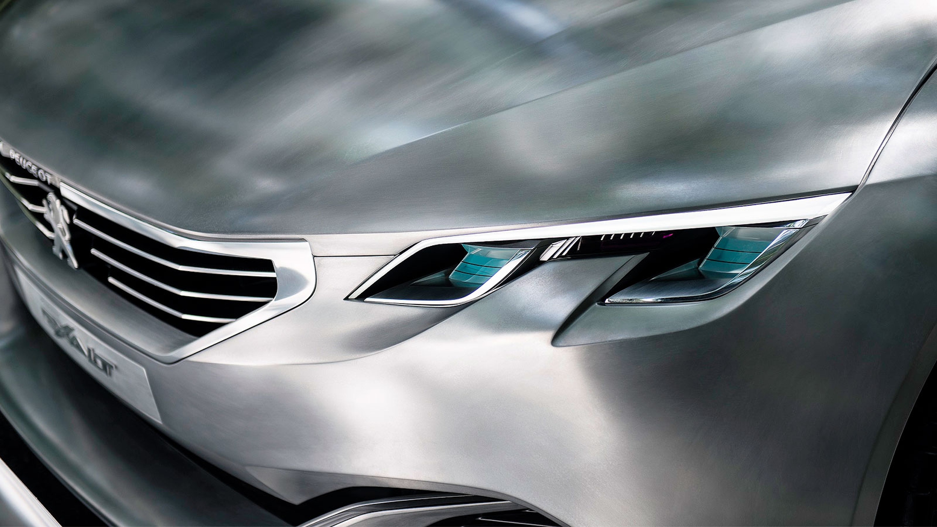 Brillano come stelle le auto elettriche e ibride al Motor Show di Parigi