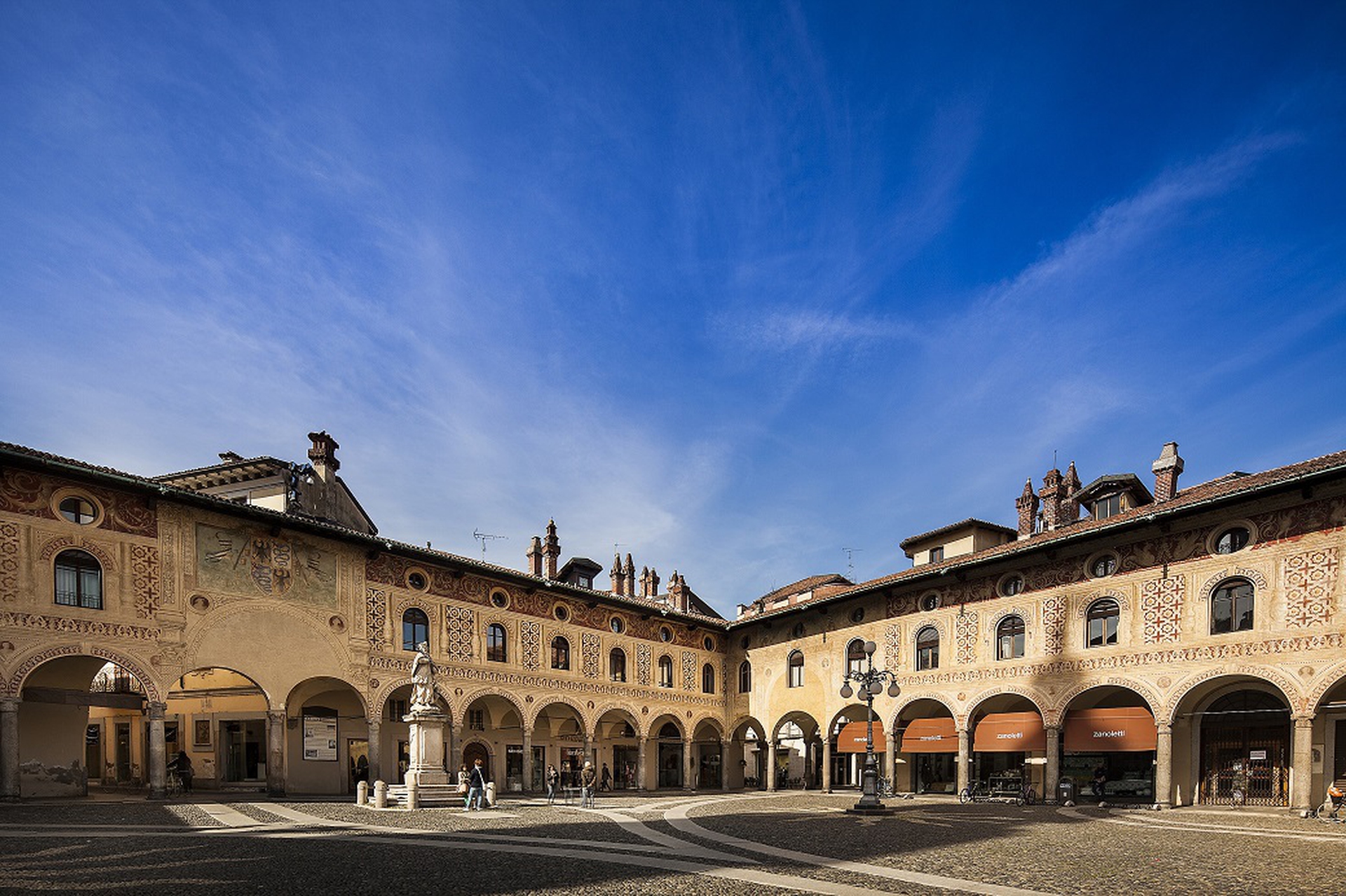 Vigevano, Piazza Ducale