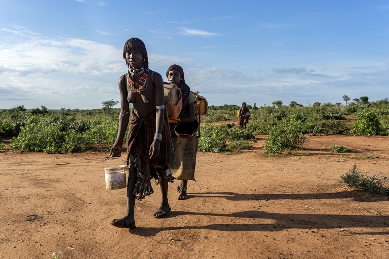 lower omo valley, ethiopia, tribes, reportage, hamer women, water
