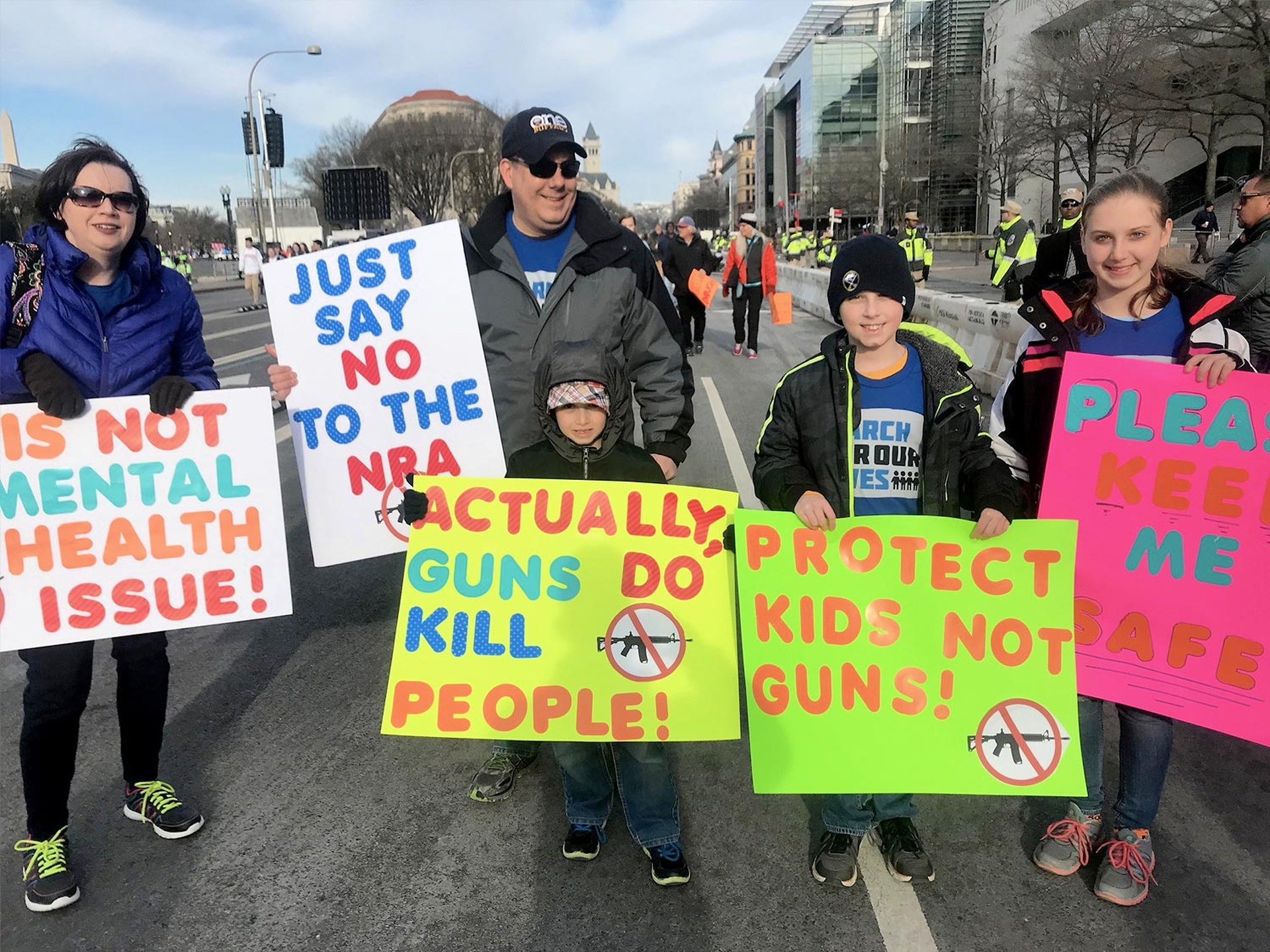 guns-do-kill-people