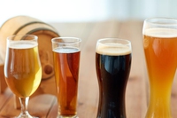 Birra: come si ottiene, gli ingredienti e come versarla per gustarla al meglio