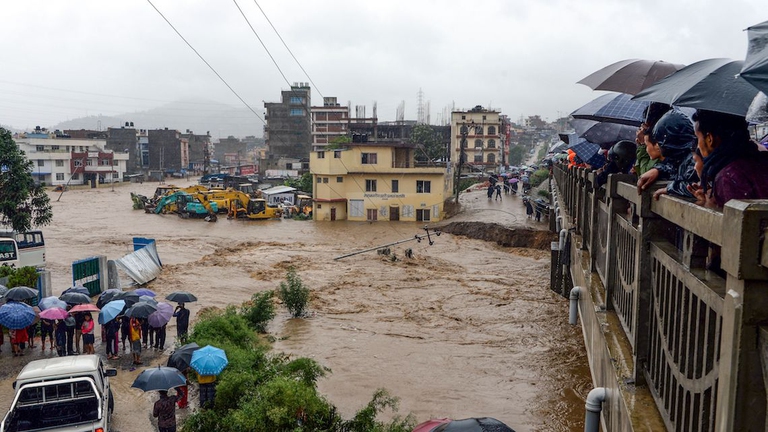 nepal inondazioni monsoni