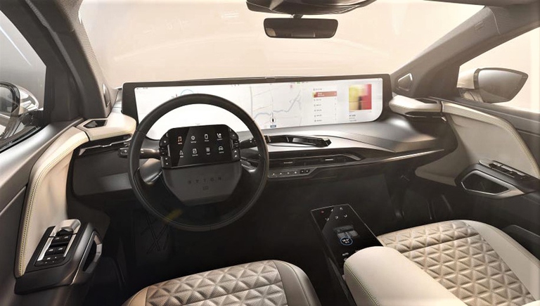Byton M-Byte: l’innovativo interno dominato da un enorme display da 48 pollici – il più grande mai realizzato su un’auto di produzione. © Byton 