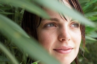 Prevenire e combattere le rughe e i segni dell’età in modo naturale