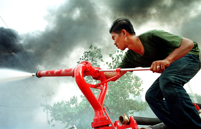 indonesia-ranger-incendio