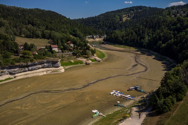 Il villaggio francese senz’acqua da luglio per colpa della siccità
